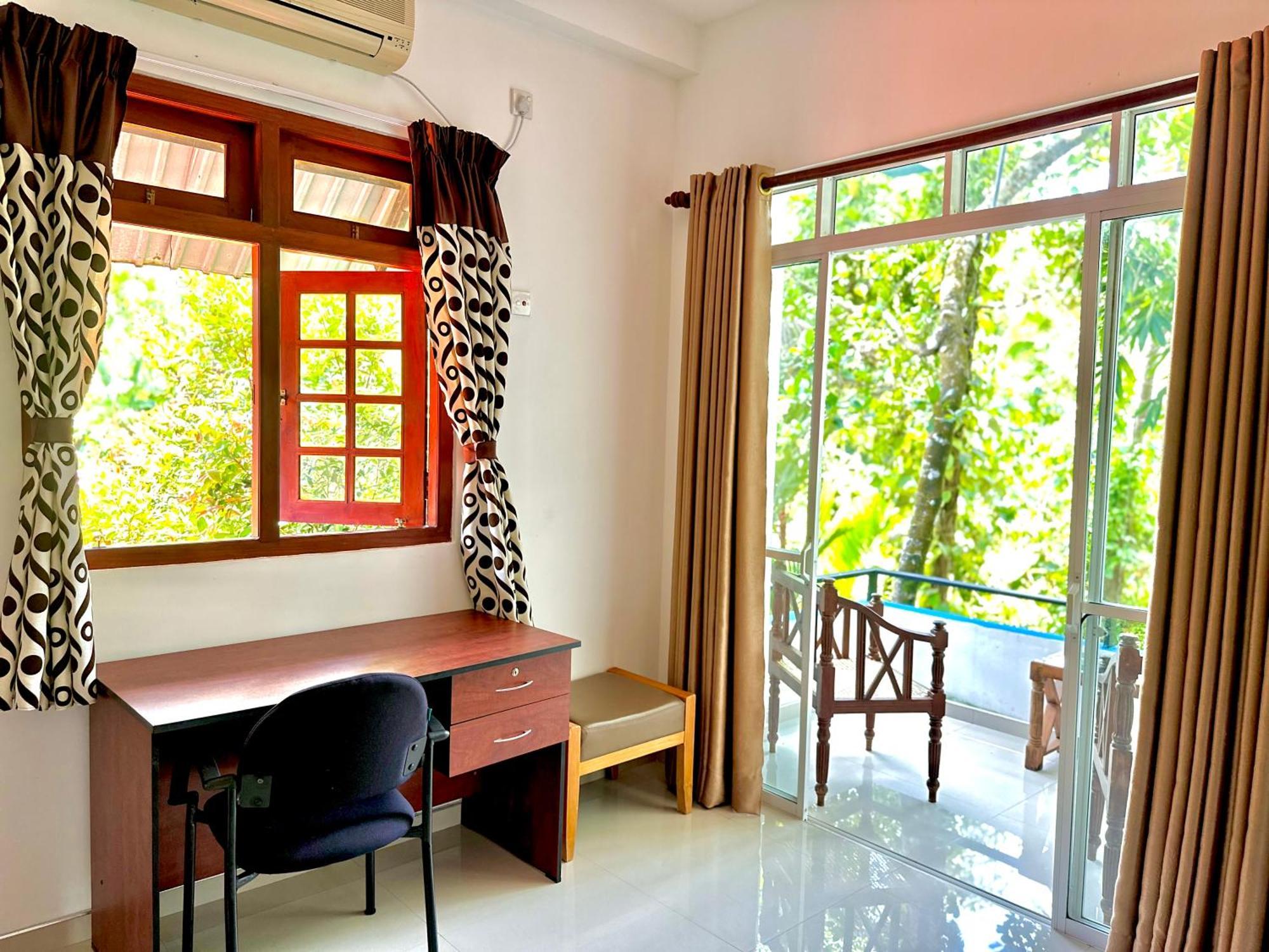 Jungle Fence Bed & Breakfast เบนโตตา ภายนอก รูปภาพ